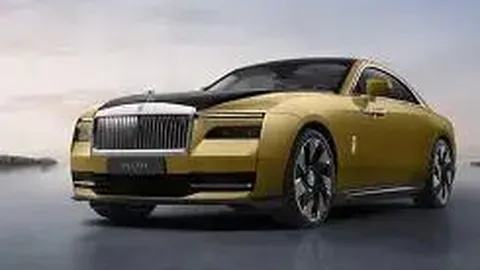 Faker续约仪式上戴高端腕表！估值可能高达60万人民币