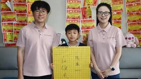 传奇告别费尔南德斯宣布退役，国家队辉煌生涯回顾
